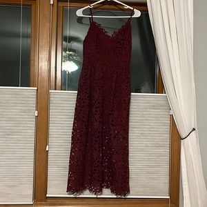 Maroon Astr lace dress, size medium
